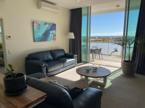Northshore Nirvana, Mantra Building, Geraldton